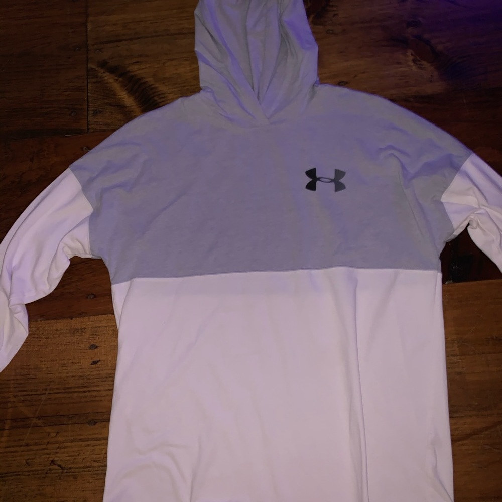 under armor hooded long sleeve